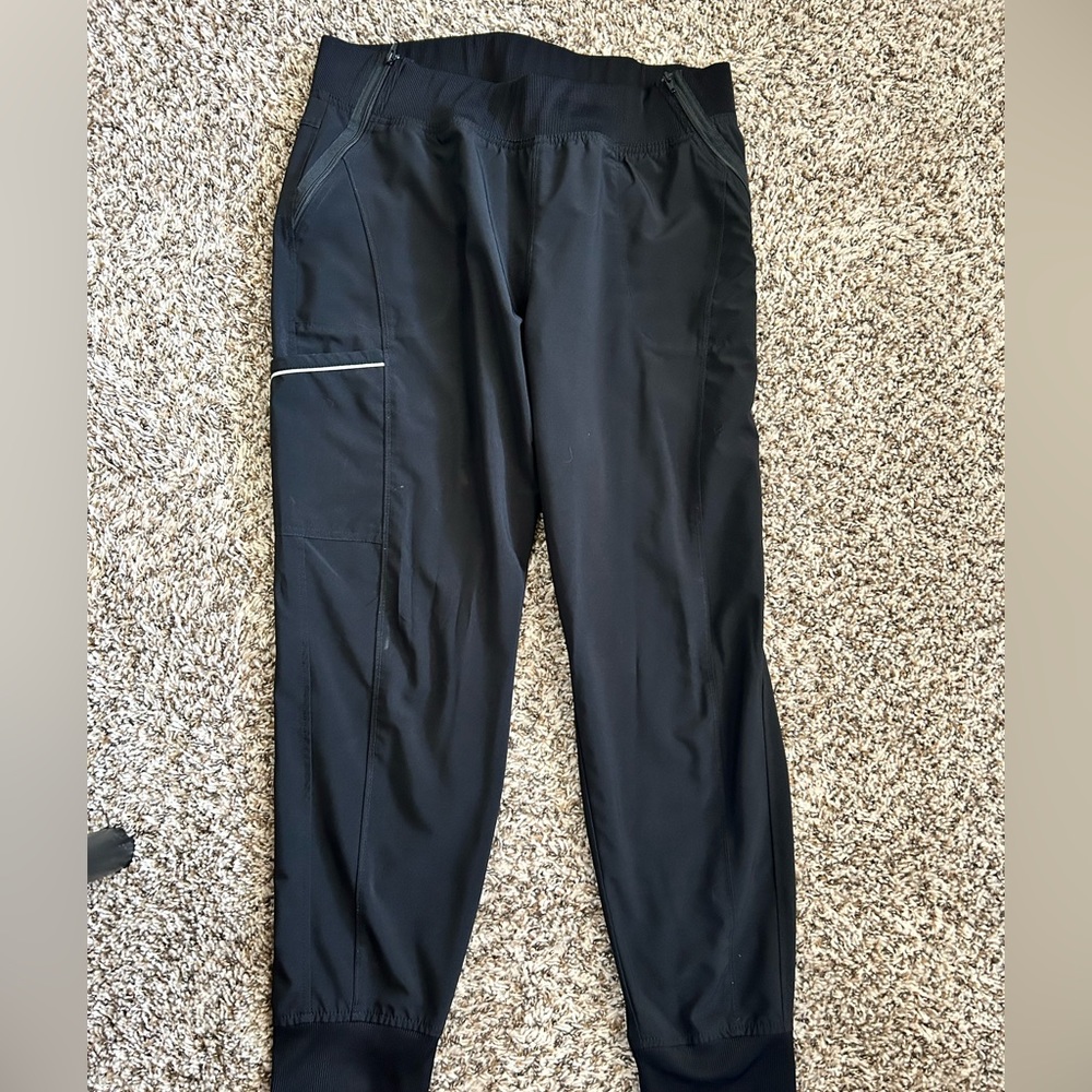 Women’s XL black Cherokee infinity jogger scrubs